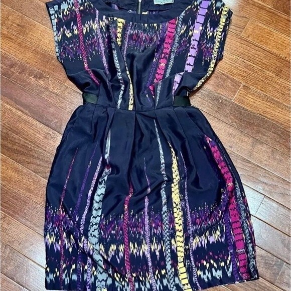 Fishbowl purple abstract ribbon dress with pockets size small - Picture 2 of 8